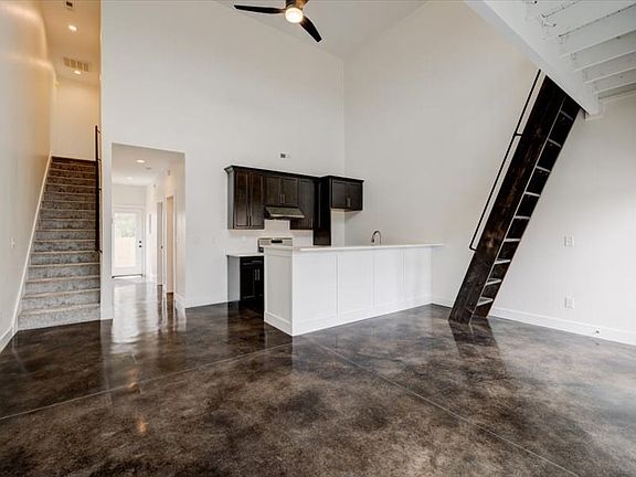 3rd image of 160 Oates St