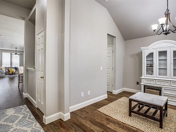 4th image of 5408 Highlands Dr