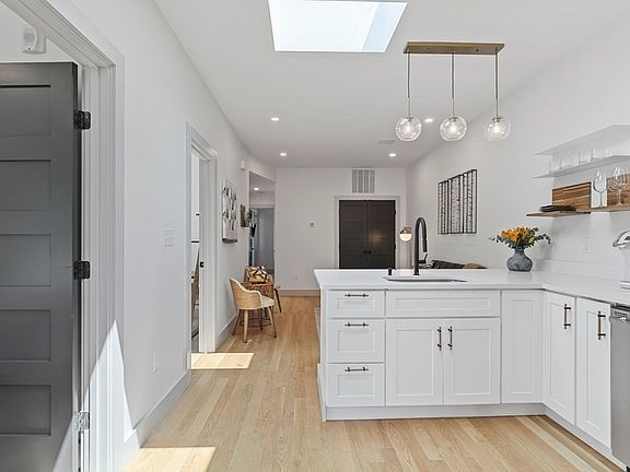 2nd image of 43 Wordsworth St #3