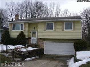 14106 Rochelle Dr, Maple Heights, OH 44137