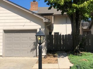 1322 Parkwood Dr, Salina, KS 67401