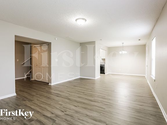 4th image of 563 Bridgestone Dr