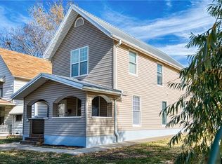 1044 SW College Ave, Topeka, KS 66604