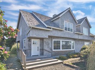 1155 7th St SW, Bandon, OR 97411