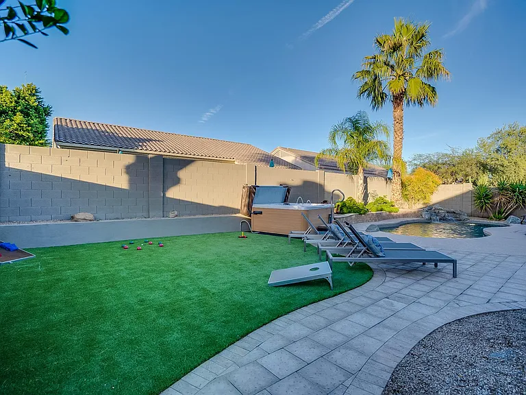 7308 E Whistling Wind Way — Photo 25