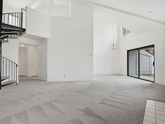 5th image of 2621 Willowbrook Ln Unit 110