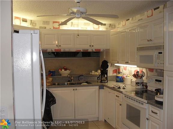 3rd image of 10133 NW 24th Pl APT 101