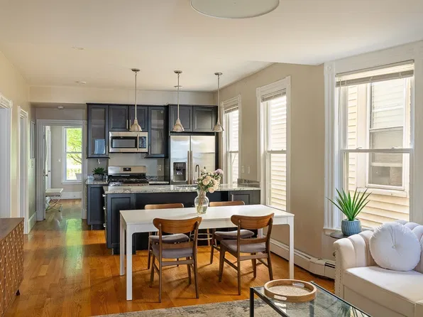 125 Princeton St #1, Boston, MA 02128