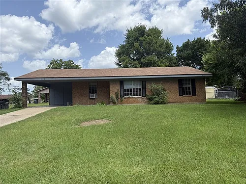 2113 Meadowview Cir Photo 1