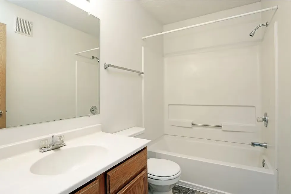 Westbrooke Apartments — Photo 4