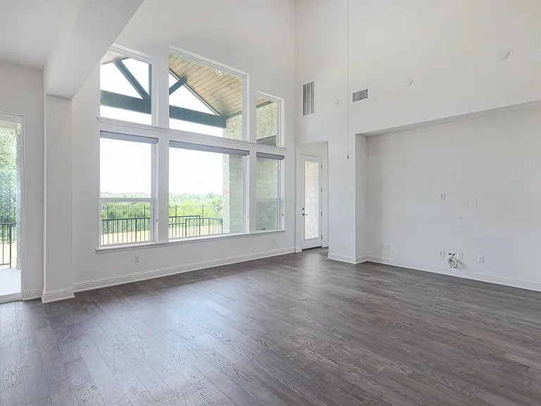 4413 Edgewater Dr — Photo 11
