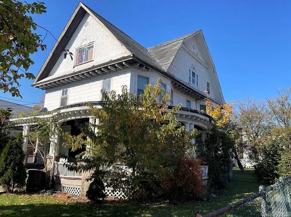 25 Radford Street, Yonkers, NY 10705