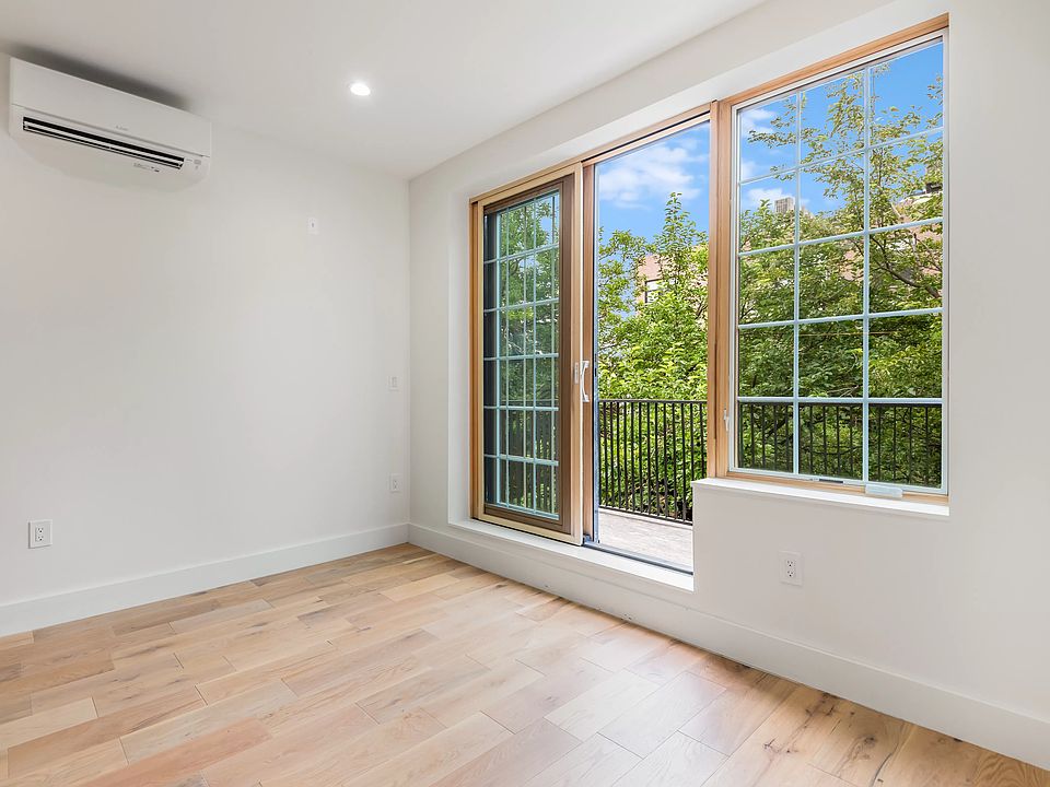 1st image of 85 Carlton Ave