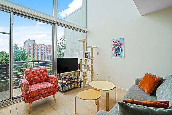 1st image of 935 Pacific St APT 402