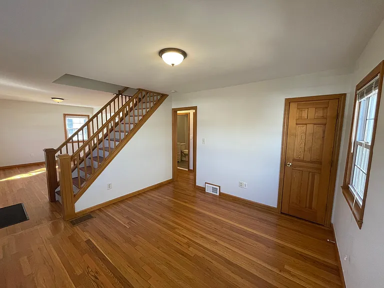 280 Washington Ave — Photo 6