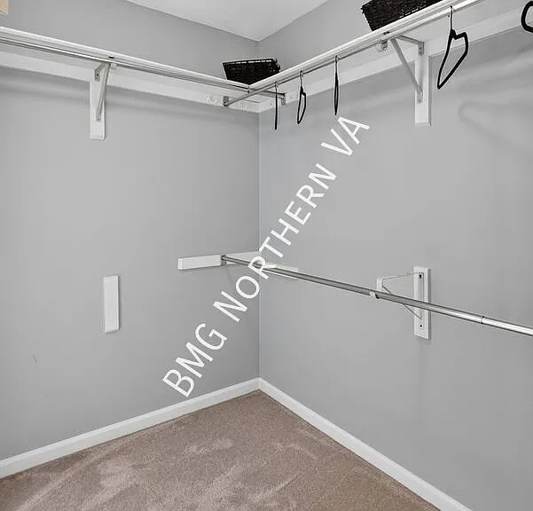 43790 Laburnum Sq — Photo 17