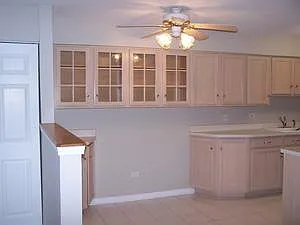 1611 N Windsor Dr — Photo 8