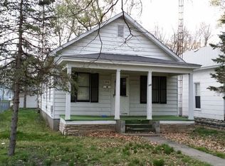 618 S Maple St, Centralia, IL 62801