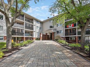 6532 Bilberry Dr #206, Ottawa, ON K1C4N9