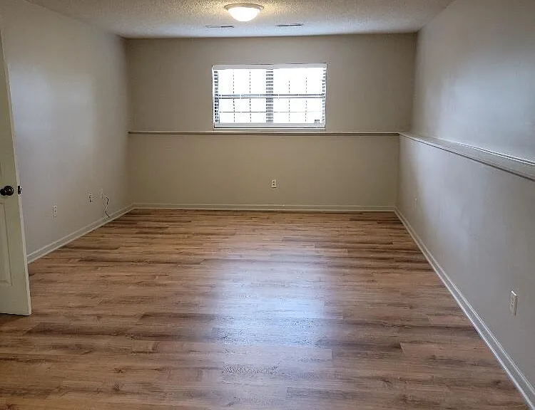3905 Athens Ct — Photo 10