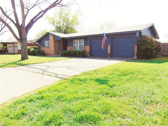2nd image of 1418 Marsalis Dr