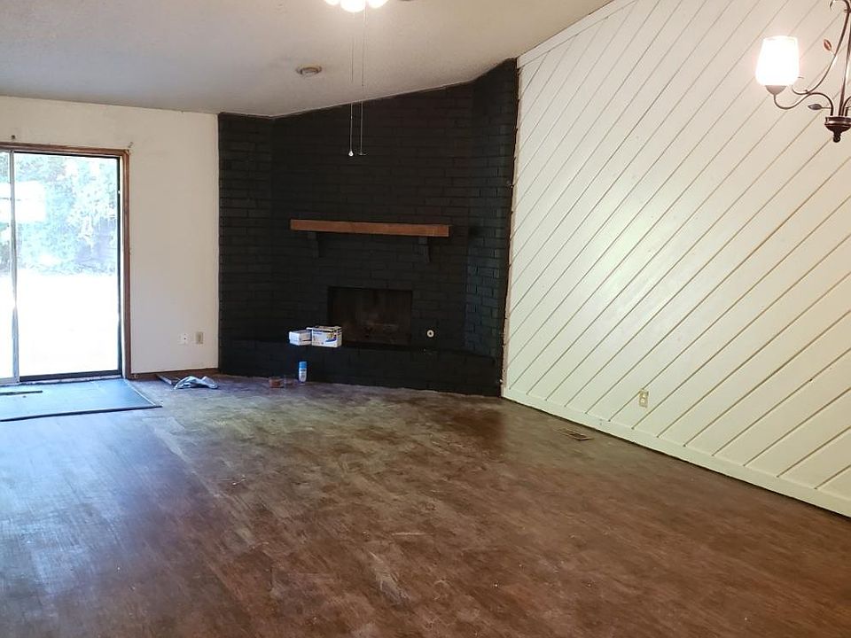 2nd image of 3903 S 131st Ave E