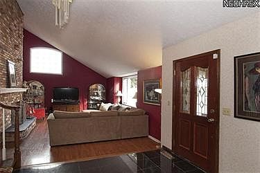 3rd image of 32167 Springside Ln