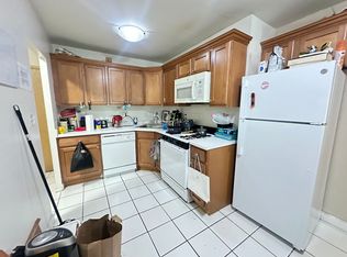 3069 Oakland, Milwaukee, WI 53211