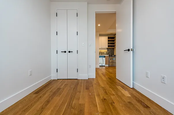 Rented by Nooklyn NYC LLC | media 13