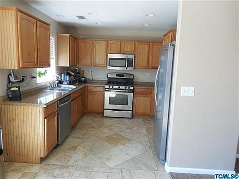 New tile and range and also new microwave