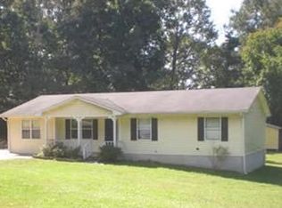 182 Liberty Cir, Calhoun, GA 30701