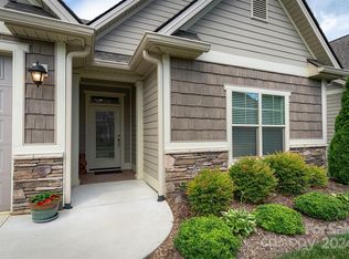 87 Florian Ln, Fletcher, NC 28732