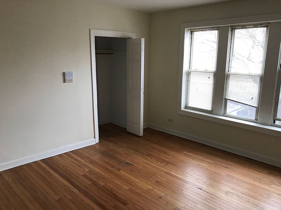 2nd image of 2717 W Lawrence Ave APT 4