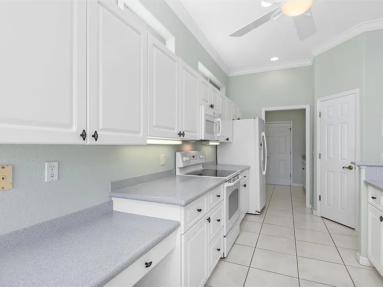 26040 Feathersound Dr — Photo 11