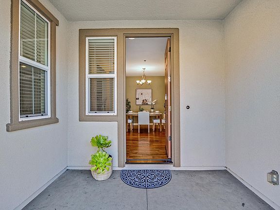 3rd image of 5216 Fioli Loop