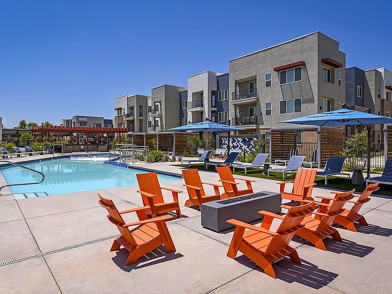 Aviara Flats — Photo 8