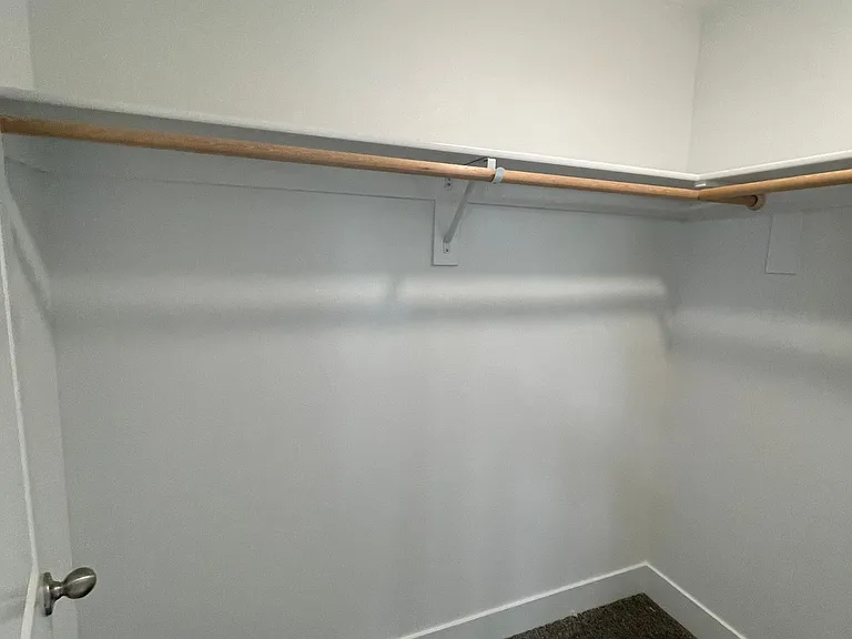 1401 Hardcastle Ave — Photo 3