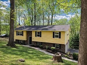 1st image of 720 Whisperwood Trl NE