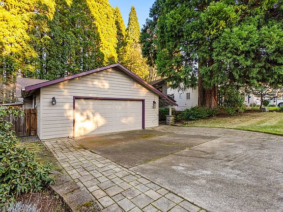 3rd image of 1769 Cinnamon Hill Dr