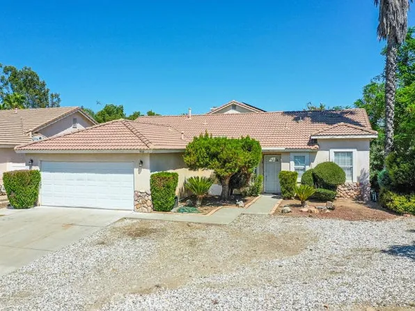 802 Napa Ct, Lake Elsinore, CA 92530