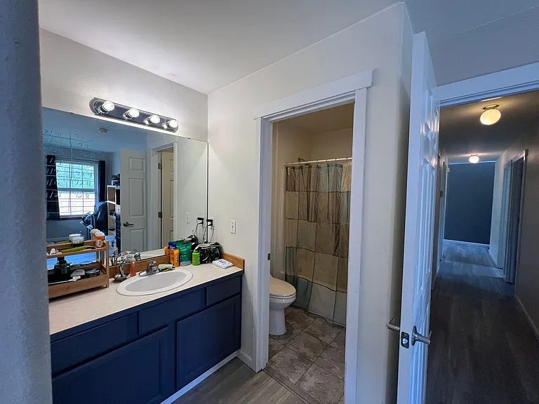 1360 Roma Rd — Photo 17