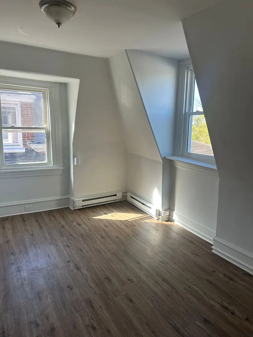 919 Swede Street — Photo 3