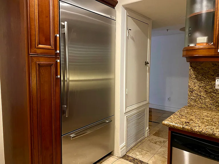 Large Fridge/Freezer