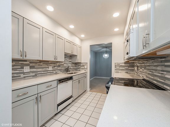 3rd image of 550 Shorely Dr APT 104