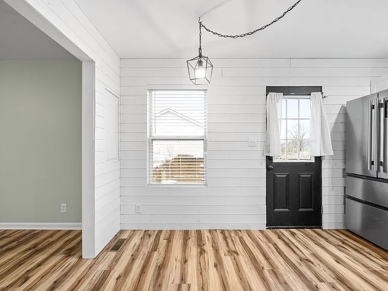 514 Gainey Dr — Photo 9