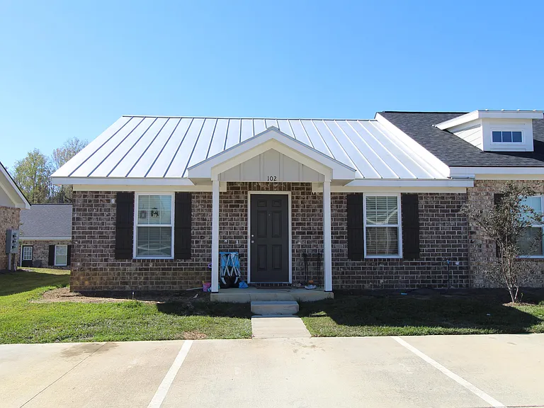 102 Waybill Cir — Photo 1