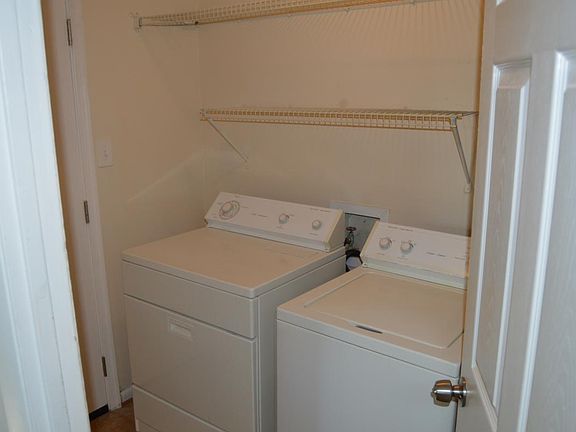5th image of 3823 Sugar Creek Cir