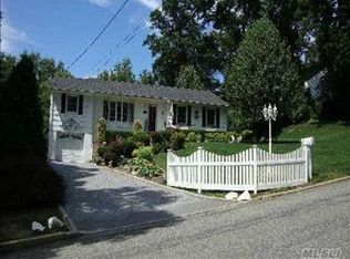63 Hennessey Dr, Huntington, NY 11743