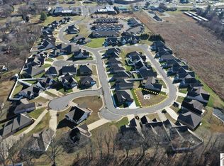 3275 Sandpiper Cir #65, Paducah, KY 42001