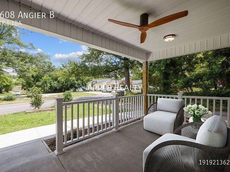 1608 Angier Ave #B — Photo 9